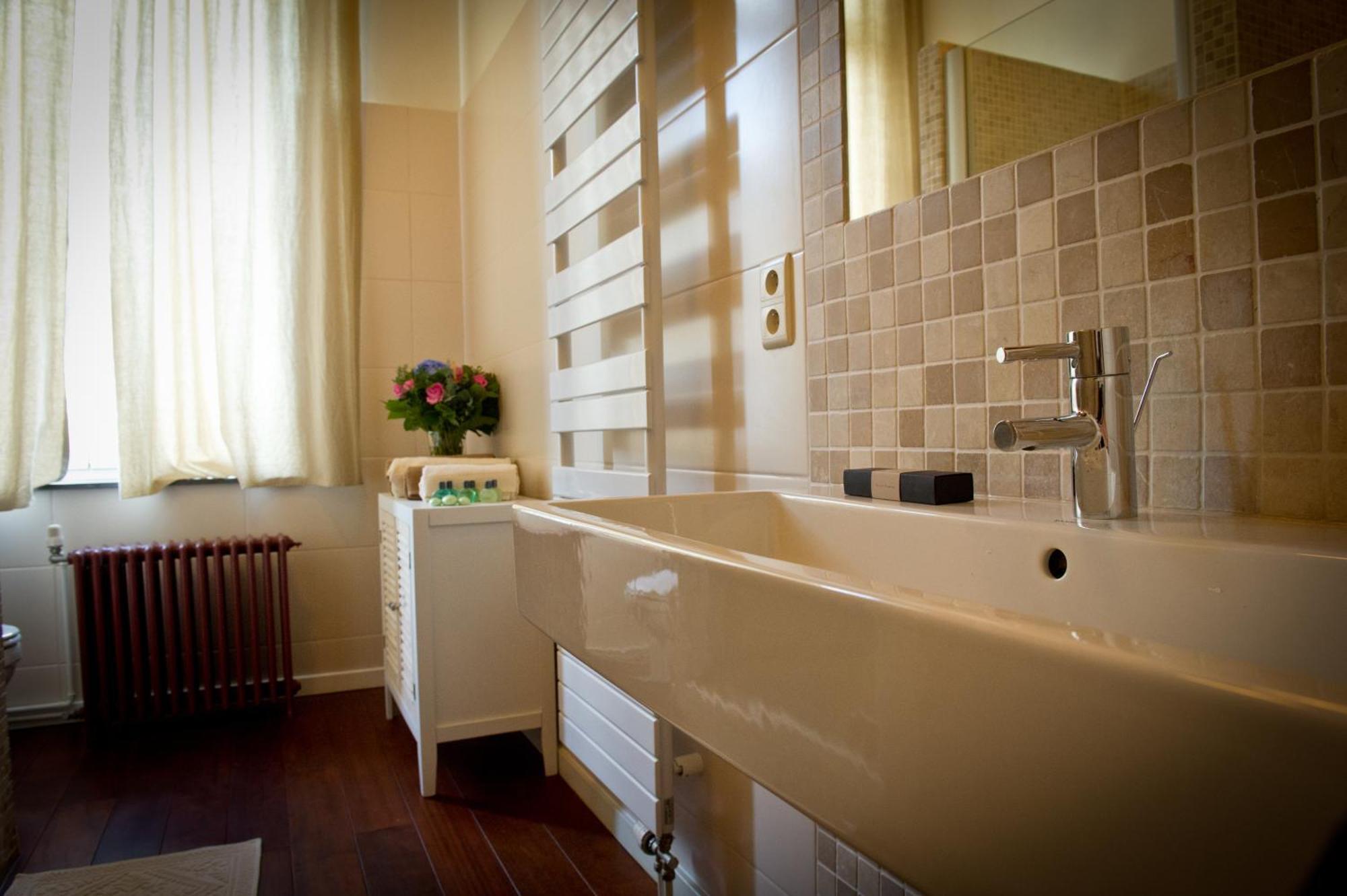 B&B Le Seize Brussel Bagian luar foto
