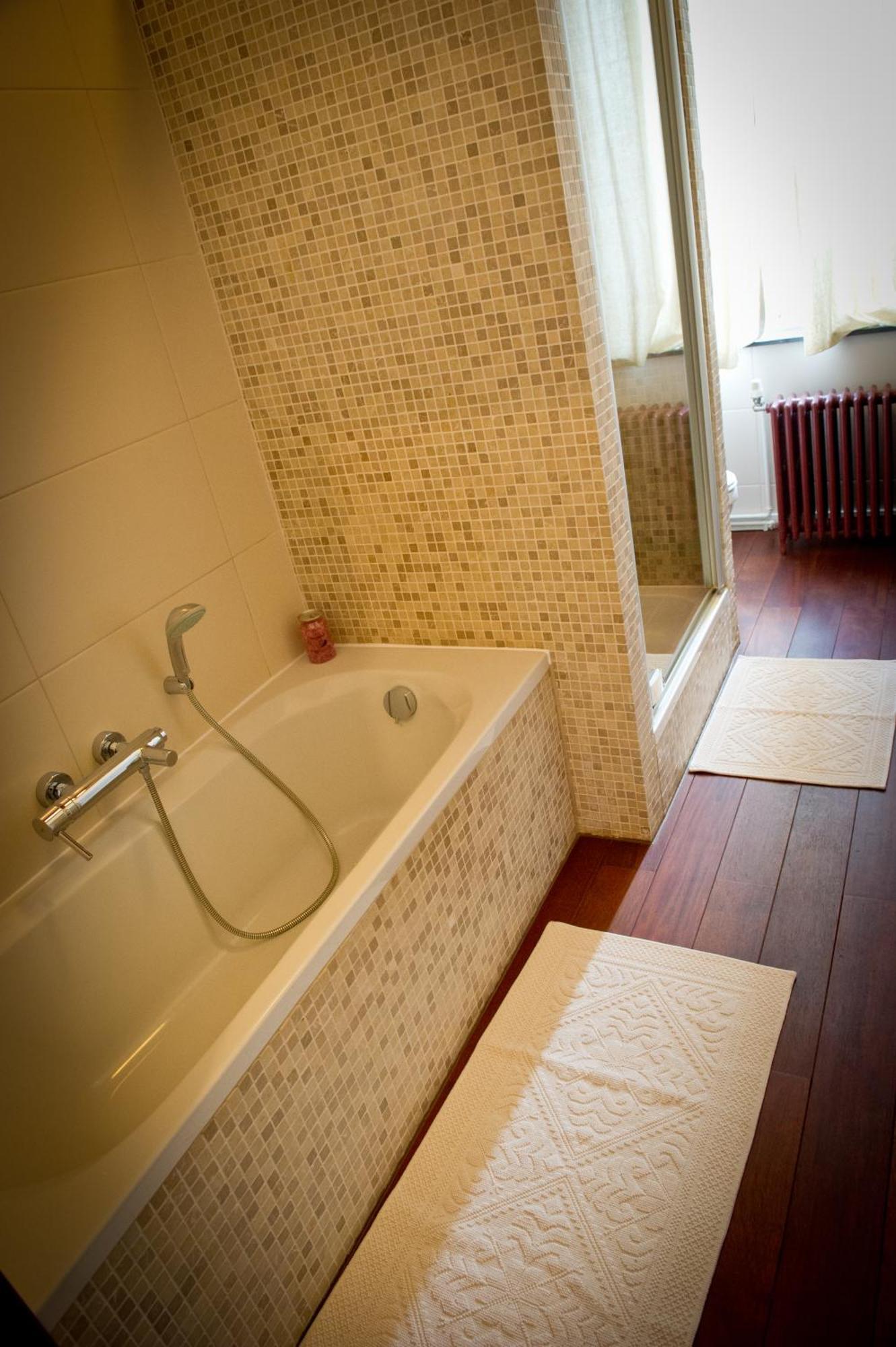 B&B Le Seize Brussel Bagian luar foto